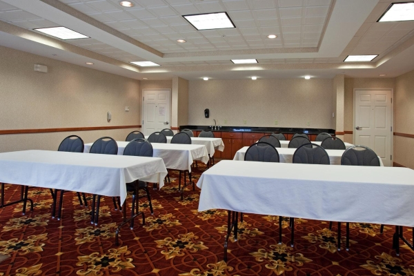 Holiday Inn Express & Suites LONGMONT